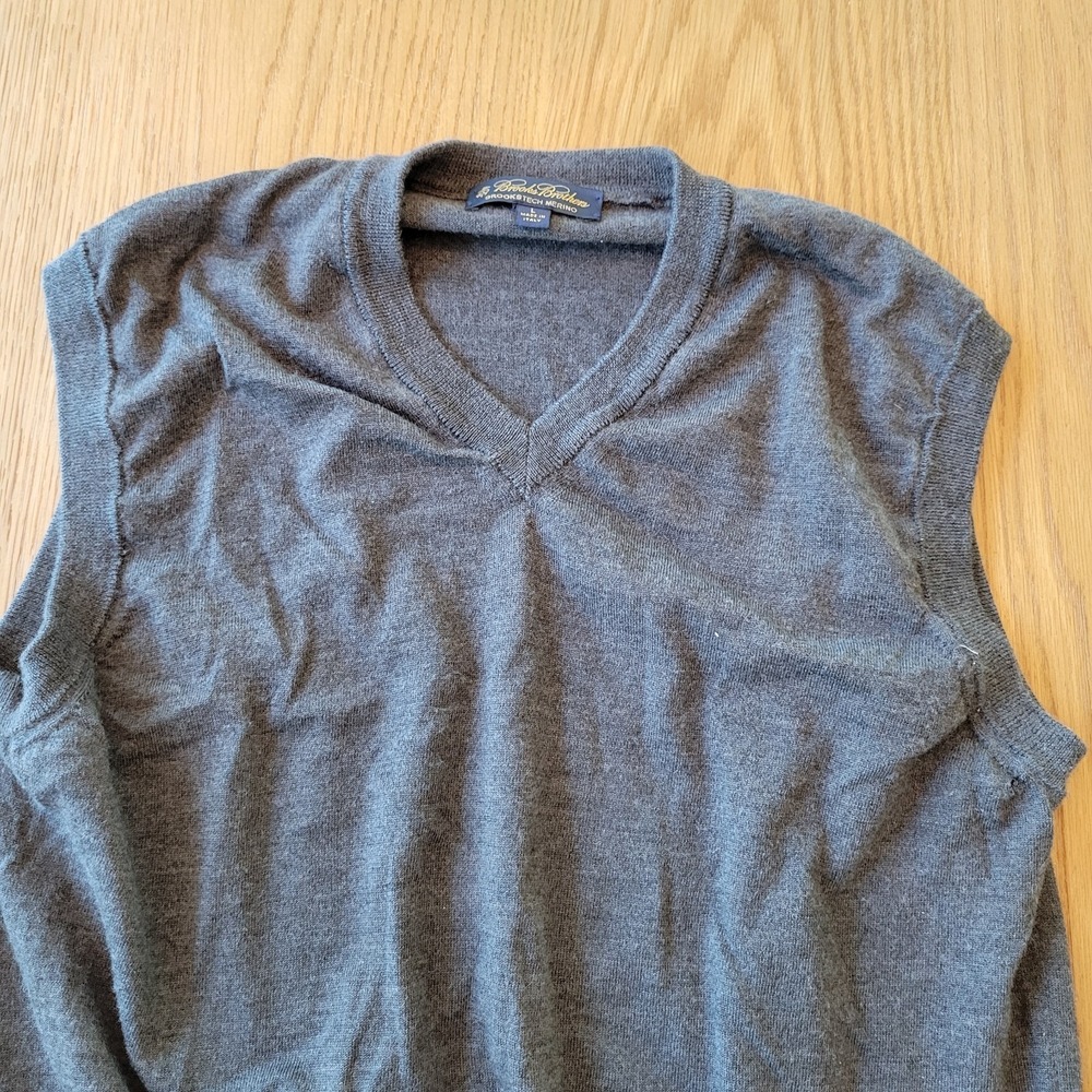 Brooks Brothers Sweater Vest Men's Large Gray V Neck Brookstech - Read Descript - Picture 2 of 9